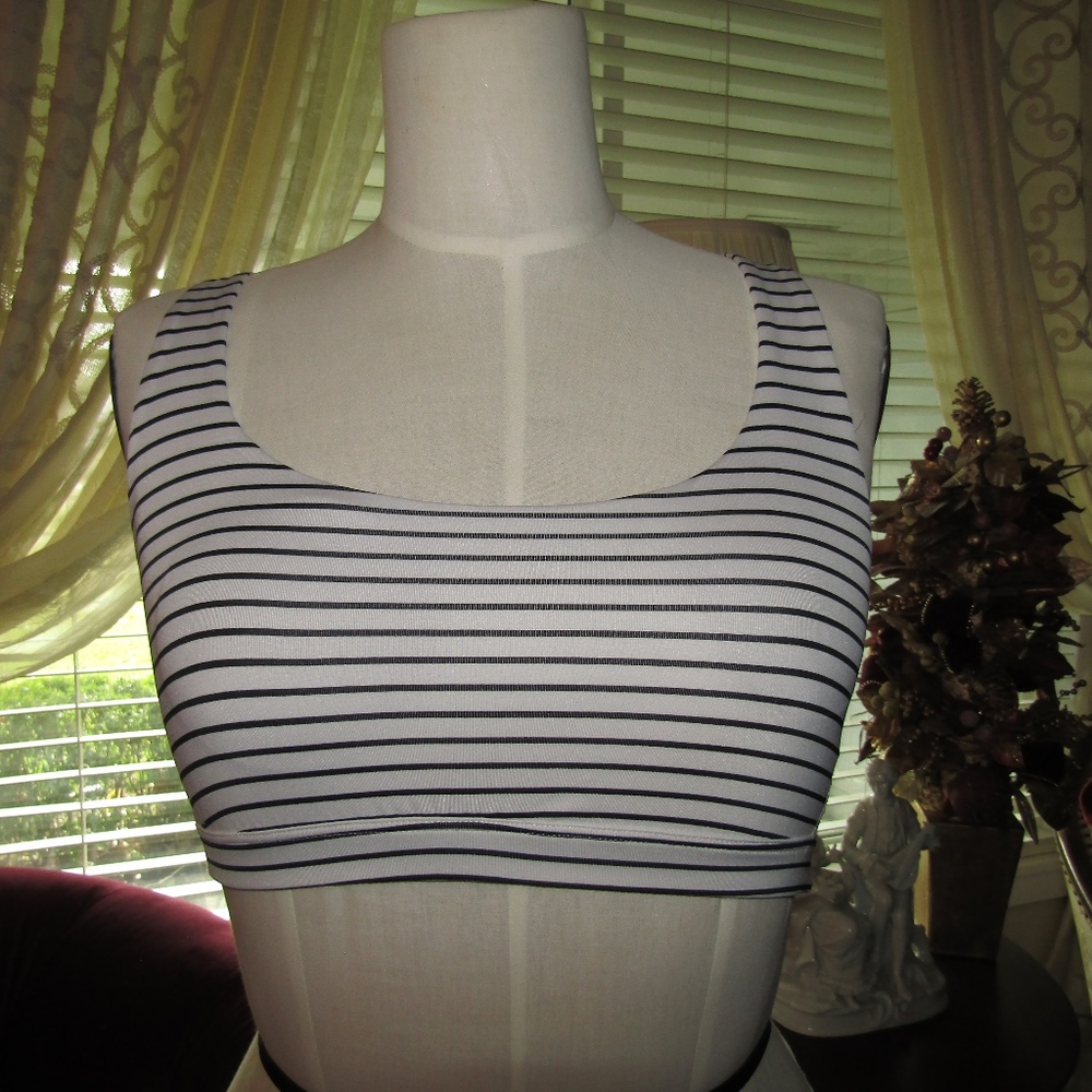 PINK by Victoria Athletic Crop Top SMALL